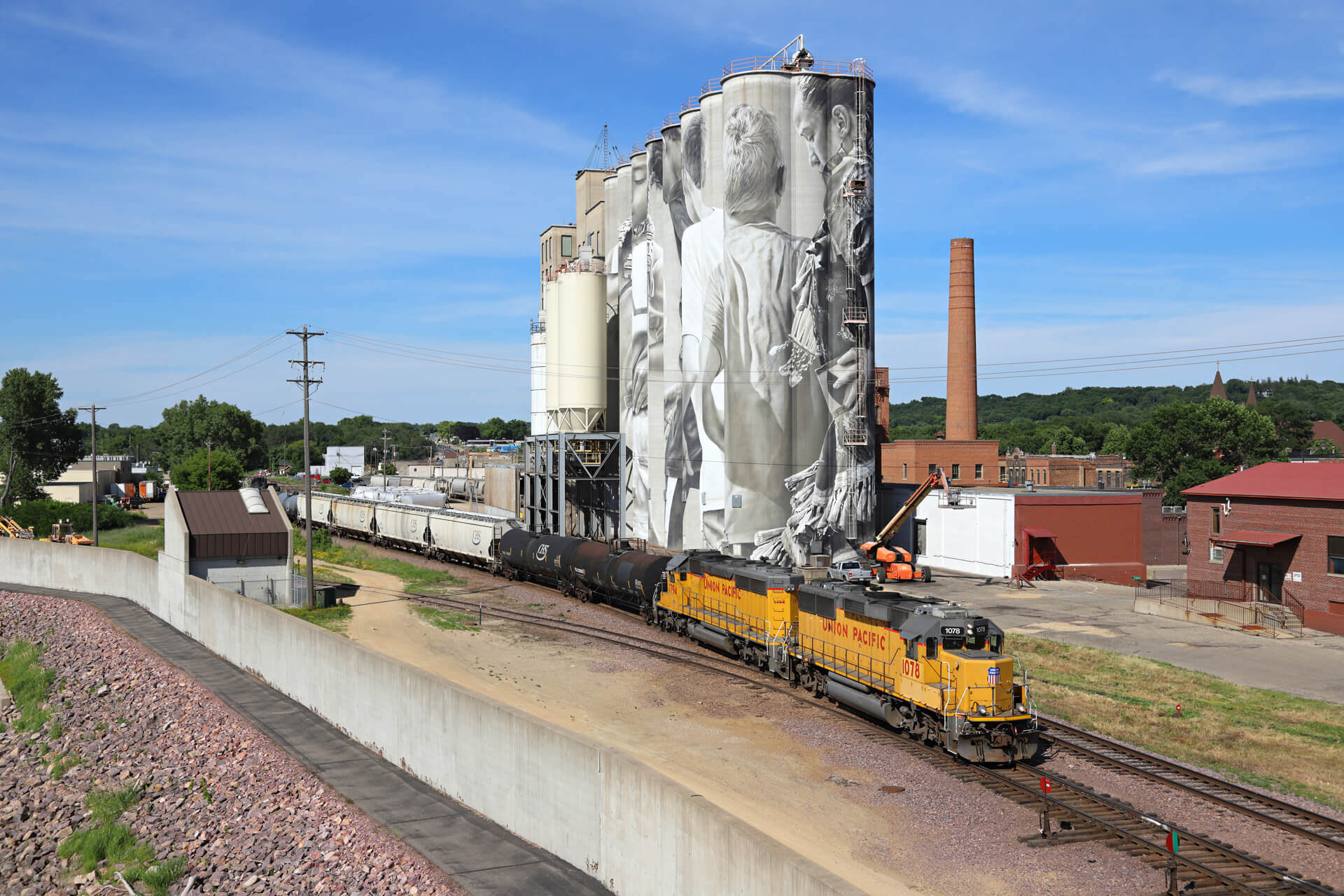 Railroad crossing by Flickr user Jerry Huddleston
